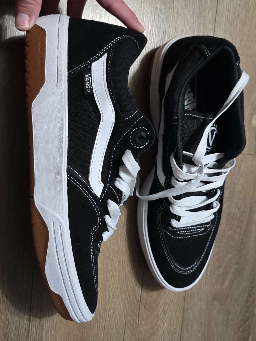 Vans Men's Black/White Rowan 2 Shoes